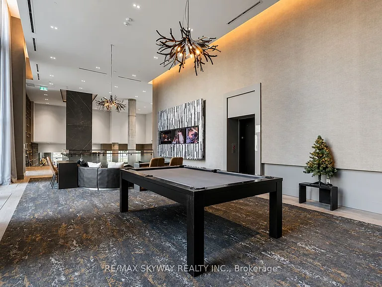 2450 Old Bronte Rd #217 — Photo 4