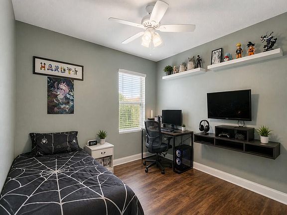 5th image of 475 SW Moray Dr Drive