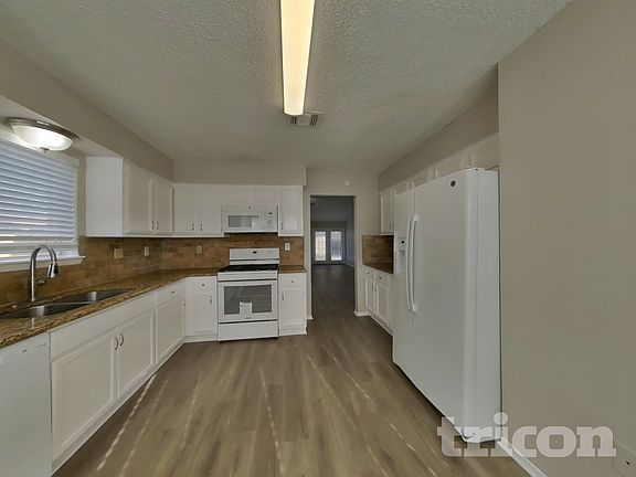 5th image of 11118 Nepau Dr