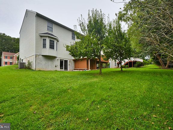 5th image of 1202 Trillium Ct