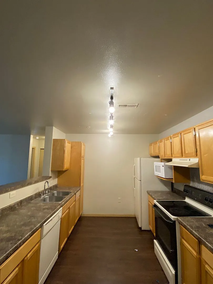 Fond du Lac Center — Photo 4