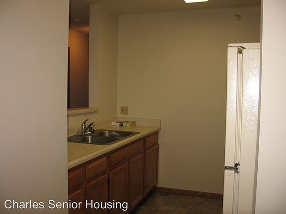 3rd image of 1933 G St APT 213