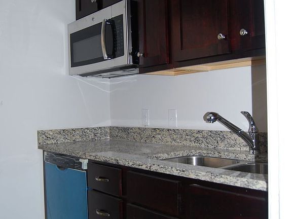 5th image of 2108 Venable St APT A