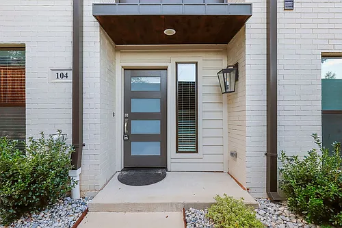 2733 Merrimac St #104 Photo 1