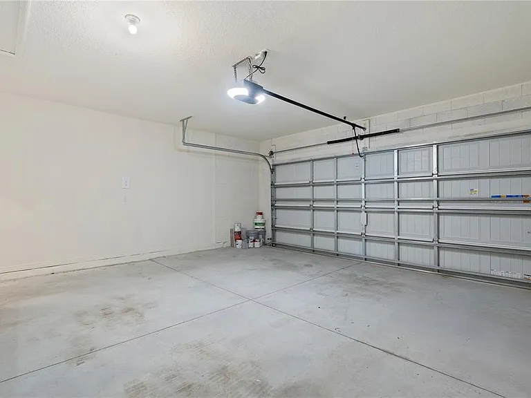 1316 Sugarwood St — Photo 9
