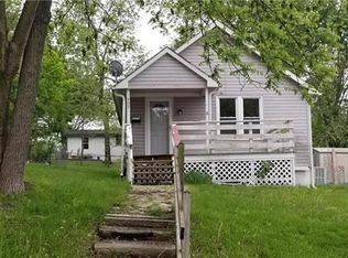 907 Dorothy St, Excelsior Springs, MO 64024