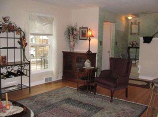 5145 N Kent Ave, Whitefish Bay, WI 53217