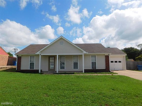 3rd image of 10370 Oak Leaf Dr