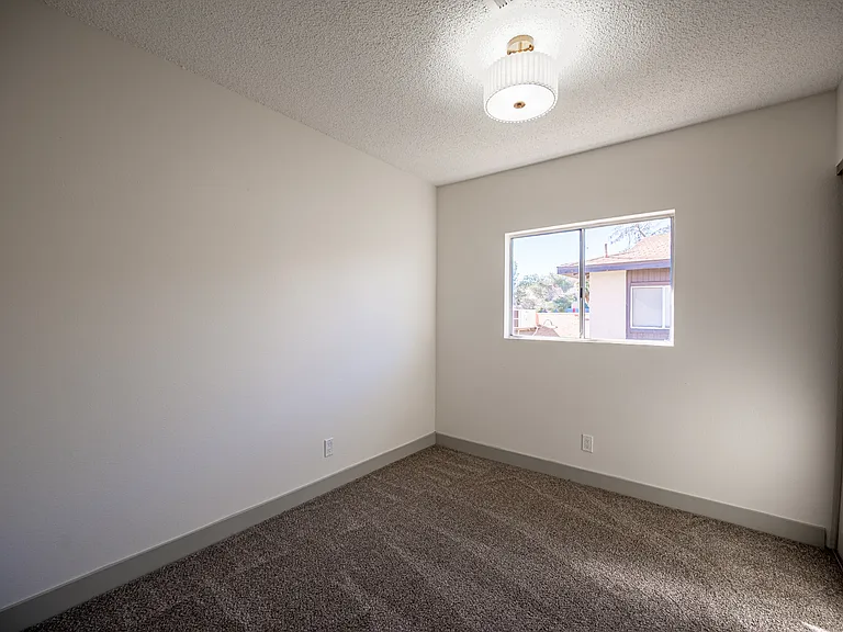 208 Bruce St #C — Photo 39
