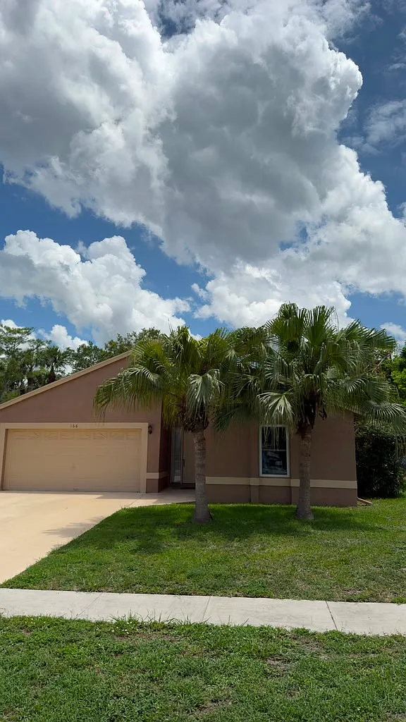 3 bed, 1585 sqft, $3,200 — Photo 2