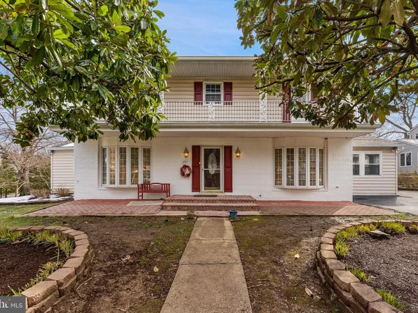 3911 Shelley Ln, Annandale, VA 22003