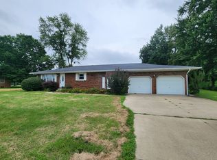 8377 Oak Grove Rd, Newburgh, IN 47630