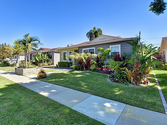 3rd image of 3732 Senasac Ave