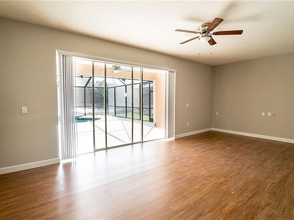 4th image of 2910 Sunset Lakes Blvd