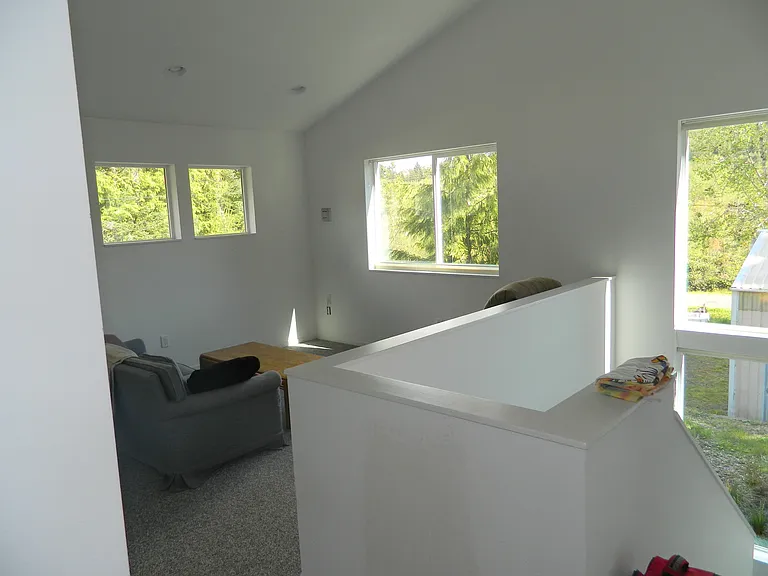 785 Indian Trail Rd — Photo 4