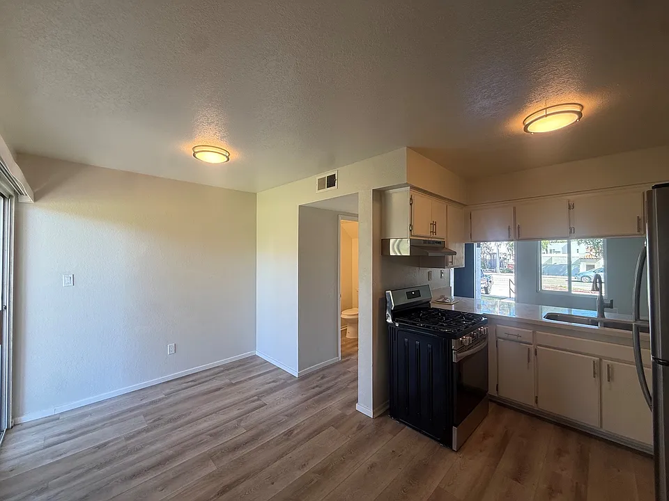9905 El Camino Real #14