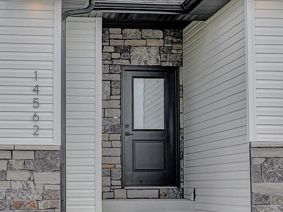2nd image of 14562 Valentine St