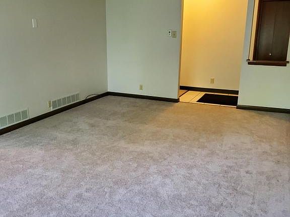 5th image of 60 Fredericka St