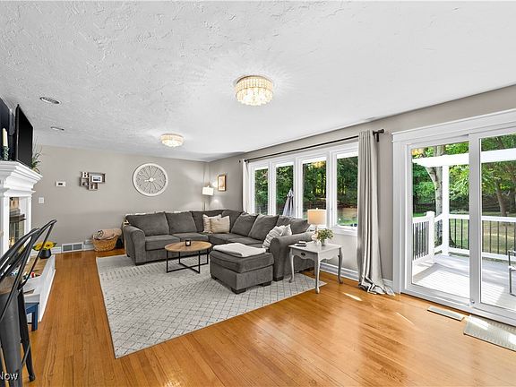 5th image of 6661 Glenwillow Dr