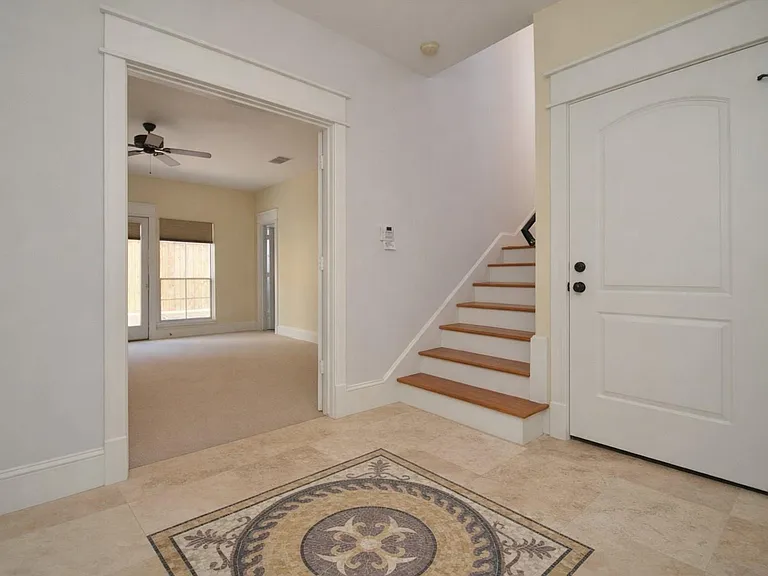1818 Binz St #E — Photo 6