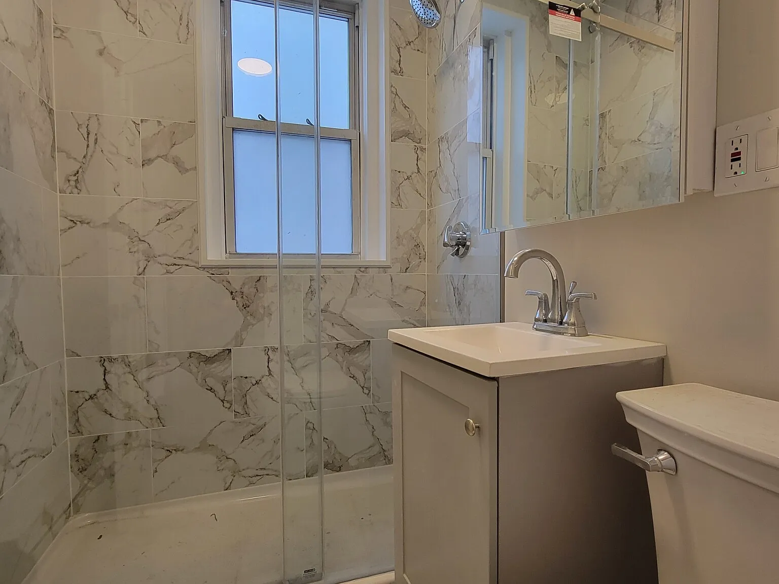 Studio, 500 sqft, $2,100 — Photo 3