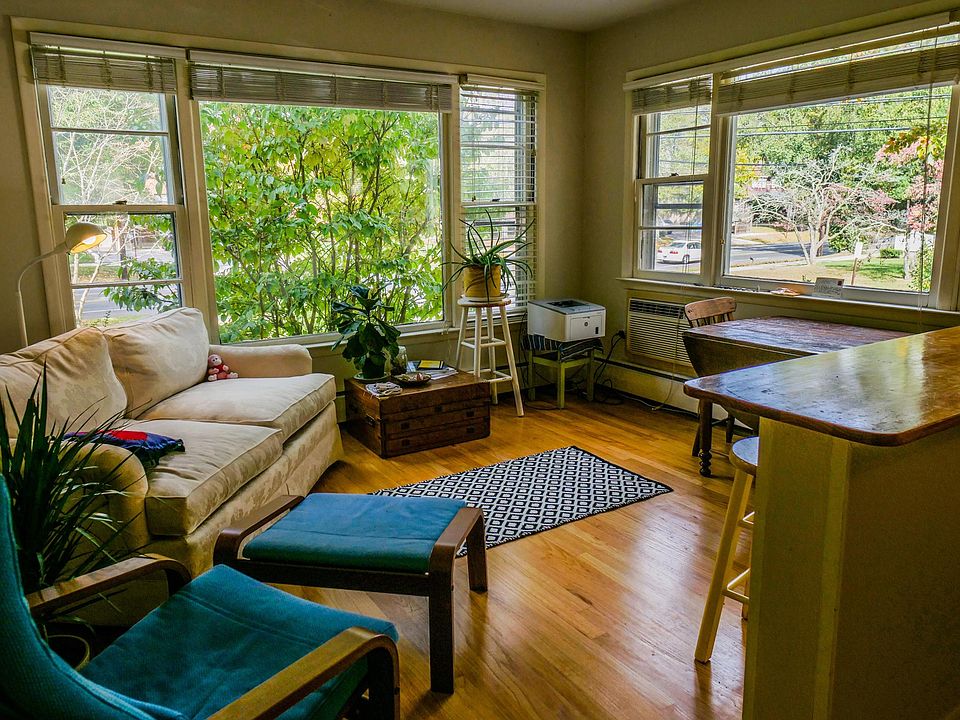 View and natural light in living room.