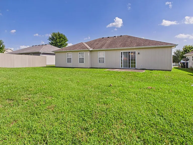 703 Iron Horse Dr — Photo 20