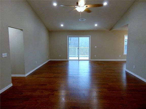 3rd image of 24 Sandwick Cir
