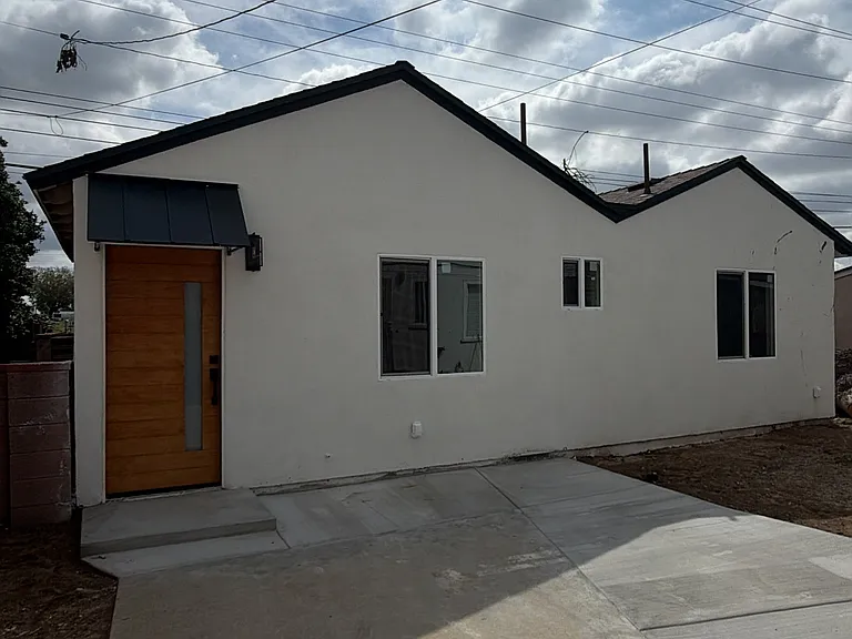 4104 Morada Ave — Photo 3