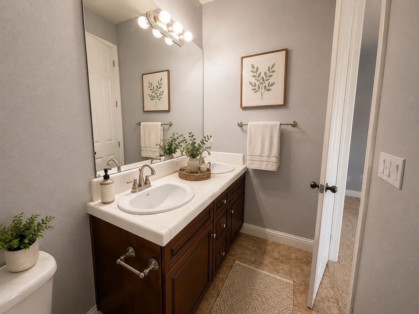 5 bed, 3812 sqft, $3,995 — Photo 4