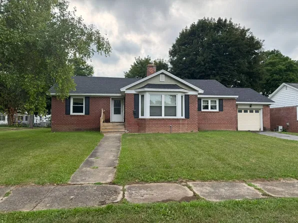 324 Academy Pl, Syracuse, NY 13207