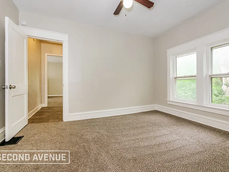 7945 Euclid Ave — Photo 17