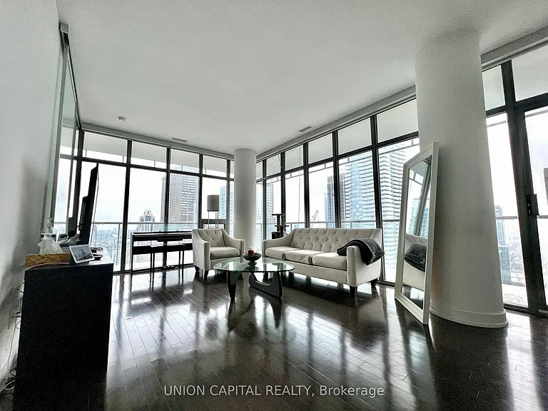 33 Charles St E #2807 — Photo 1