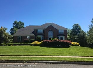 60 Canterbury Dr, Freehold, NJ 07728