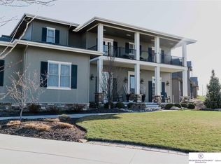 19210 Sahler St, Elkhorn, NE 68022