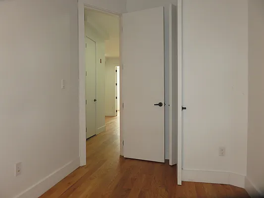 Rented by Rennit Inc. | media 96