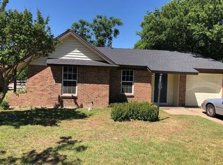 1603 McAnear St, Cleburne, TX 76033