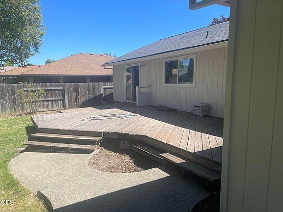 2nd image of 1141 N Modoc Ave