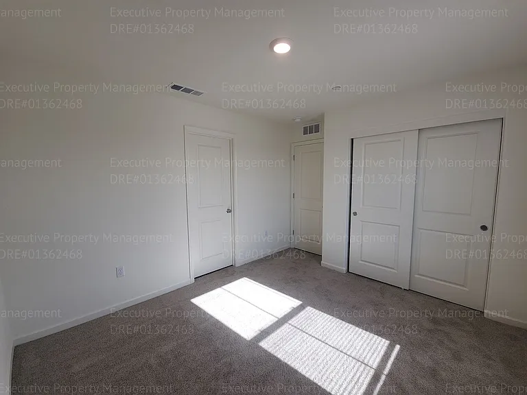 8921 Kemi St — Photo 57