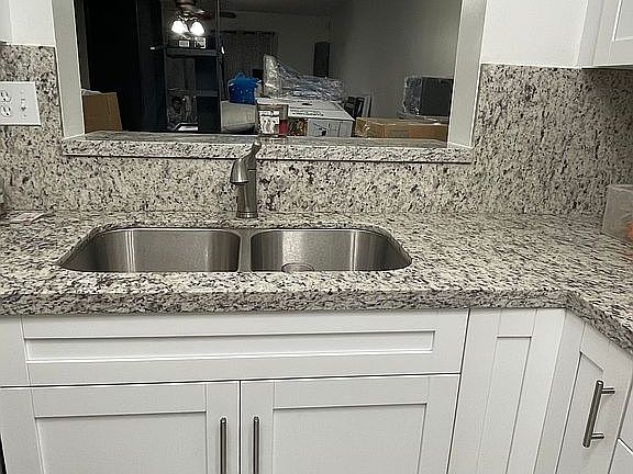 5th image of 3016 Coral Springs Dr #101-3