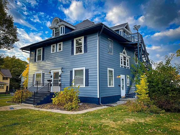 2nd image of 3721 Cottage Grove Ave #2