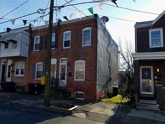 2nd image of 1814 W 5th St