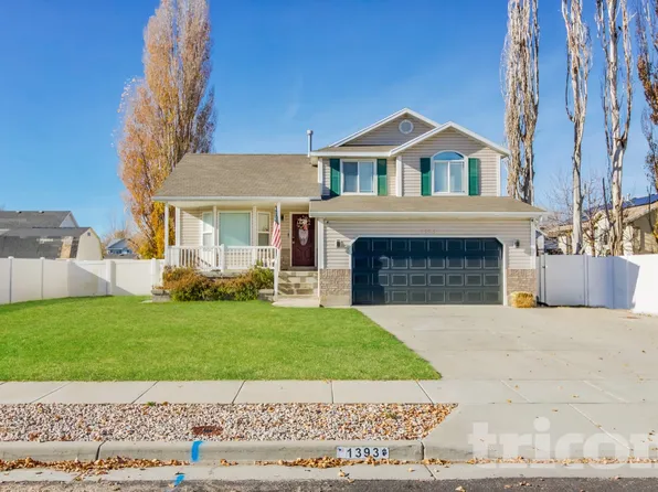 1393 N 870 W, Clinton, UT 84015