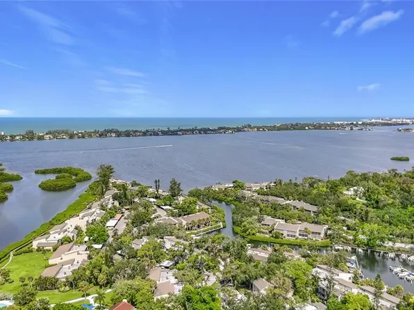 1601 PELICAN POINT DRIVE #215, SARASOTA, FL 34231