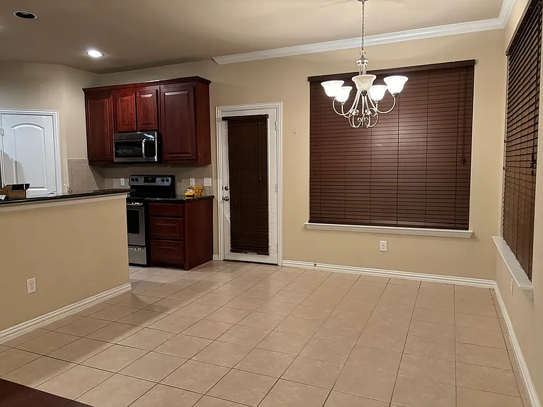 3736 Sicily St — Photo 4
