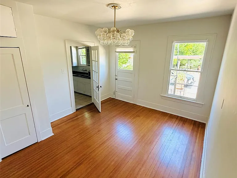 3212 E Oakmont Blvd #B — Photo 7