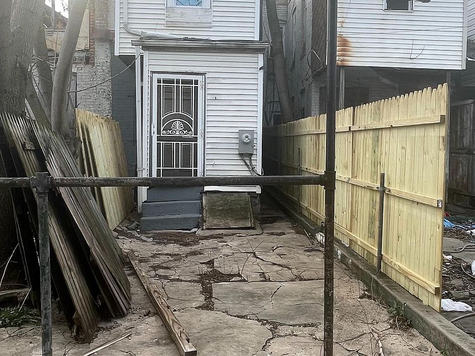 2nd image of 307 S Pulaski St