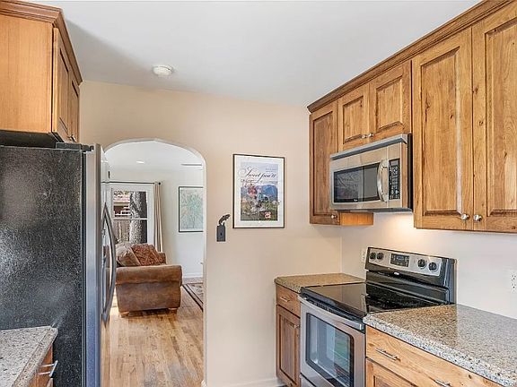 2nd image of 1388 30th Ave #8H