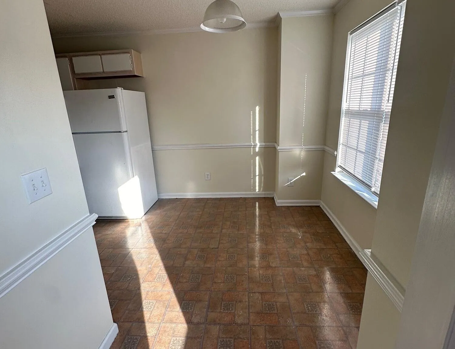 2 bed, 2.5 bath, $1,050 — Photo 4