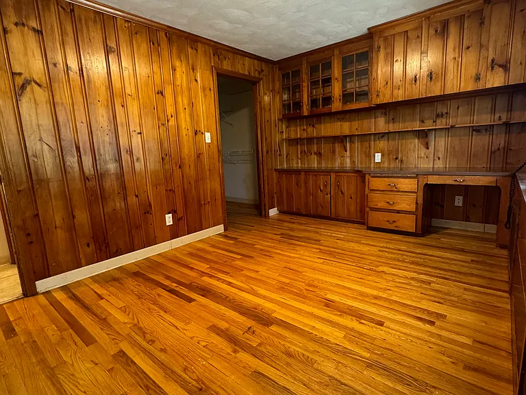 174 Russell St — Photo 25